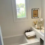 La Colonial - 5 Minutes Walk From And 10 Minutes From Center Design Villa