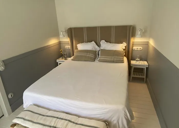 La Colonial - 5 Minutes Walk From And 10 Minutes From Center Design